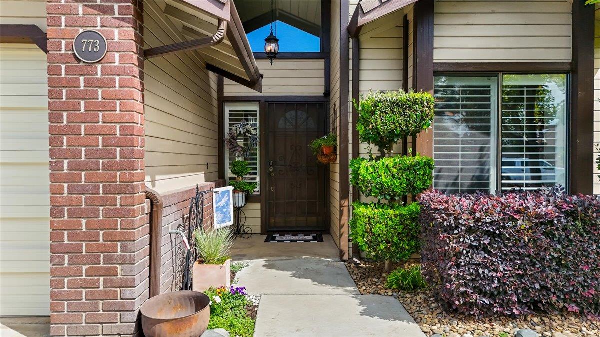 773 Mulholand Drive
