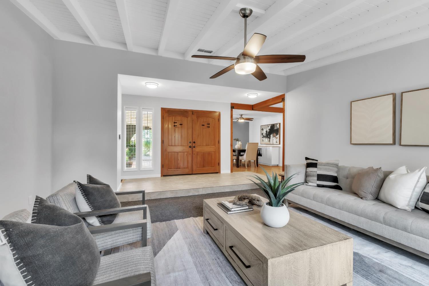 5029 Vista Del Oro Way