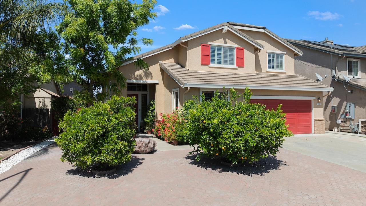 53 Argillite Avenue