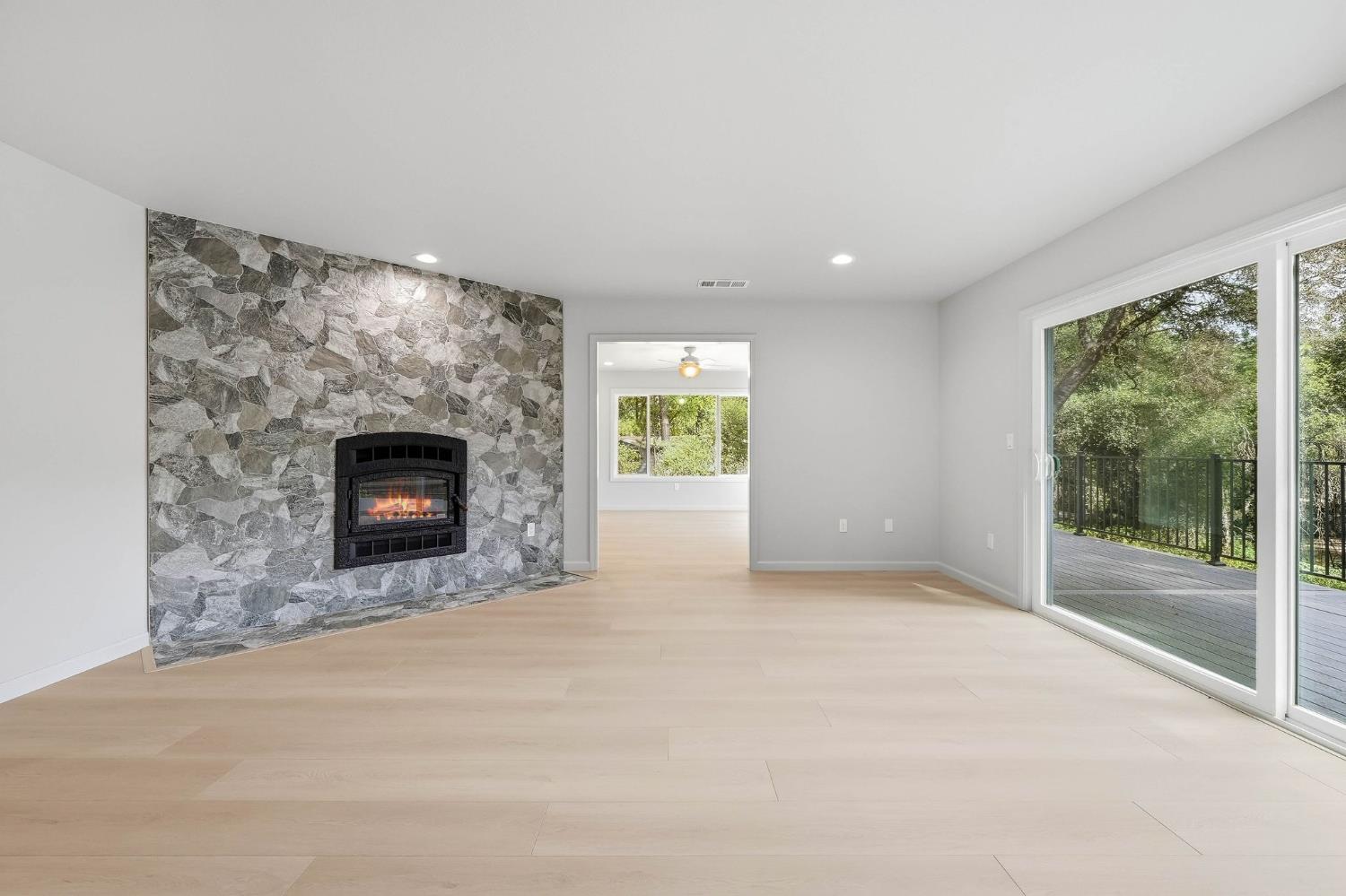 3245 Ray Circle