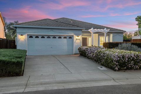 2217 Bearden Street Davis CA 95618