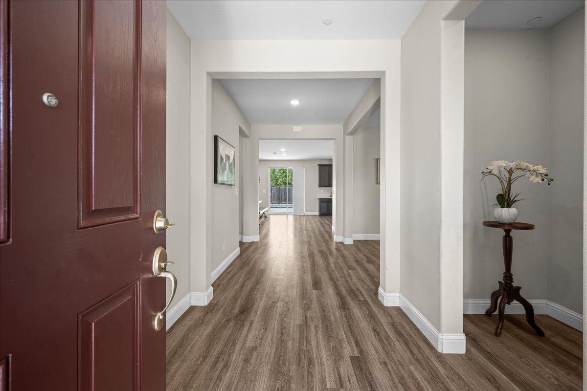 8683 Esperia Way