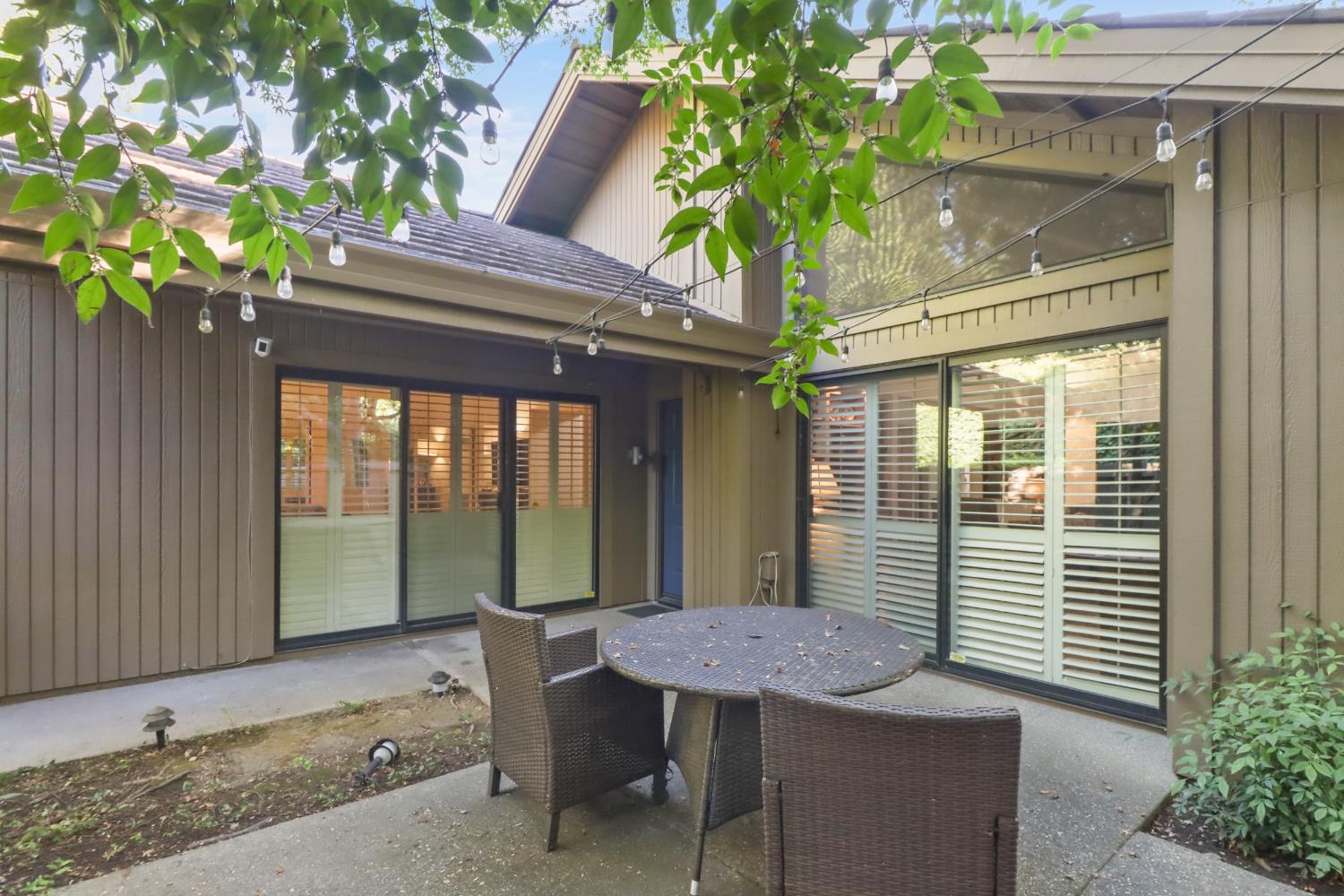 1833 Discovery Village Lane