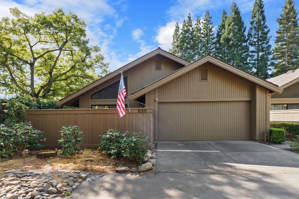 Photo of 1833 Discovery Village Lane, Gold River, CA 95670 (MLS # 225132208)