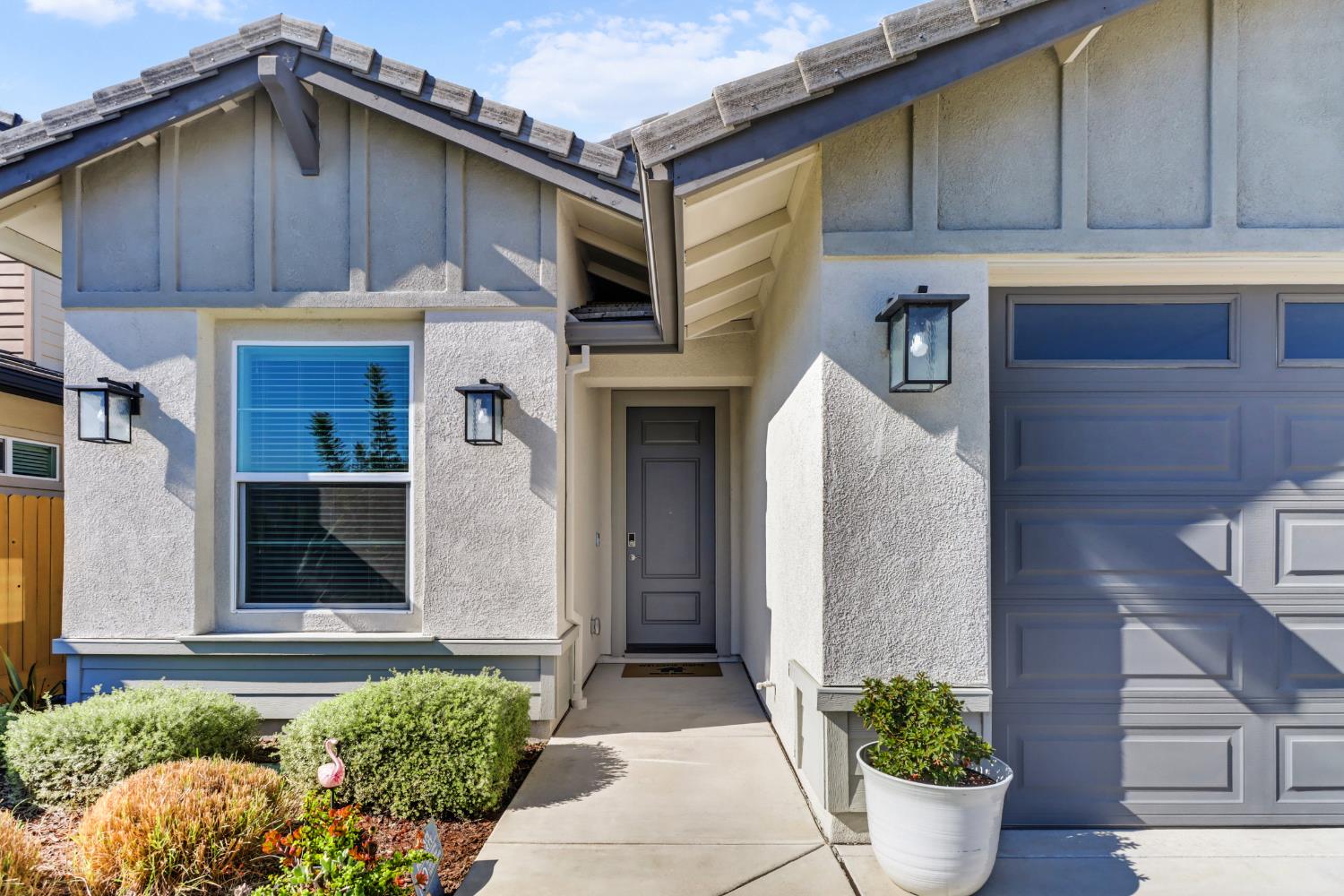 1280 Seneca Circle
