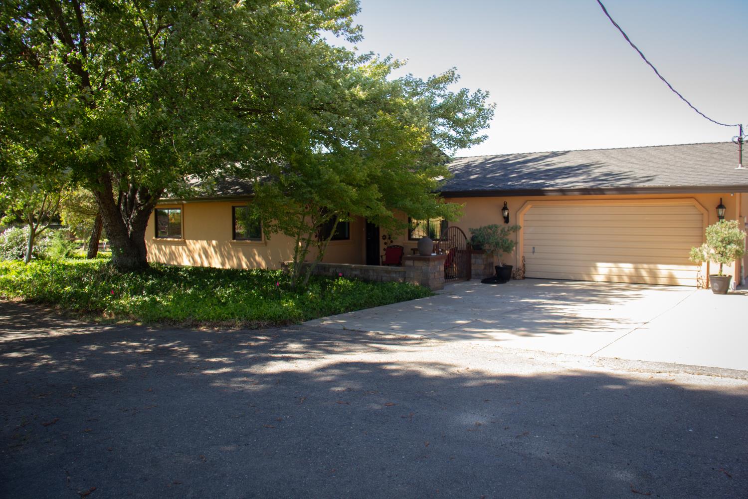 5880 Sunset Boulevard West