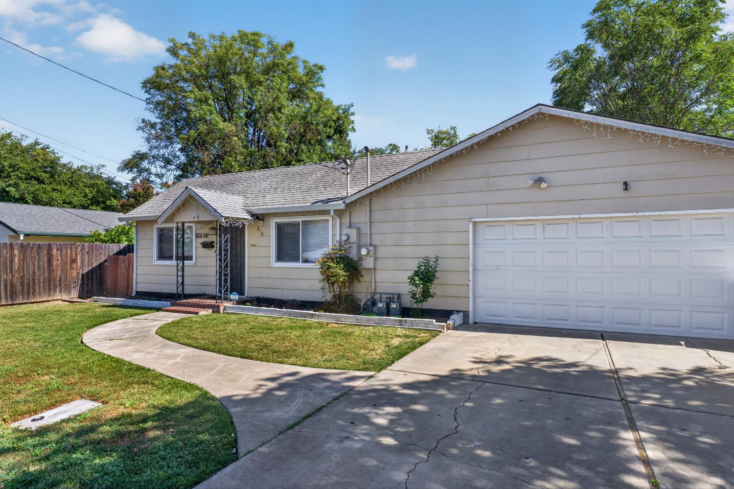 218 Plane Ave