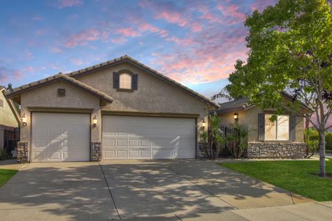 9329 Mainline Drive, Elk Grove, CA 95624 - MLS#: 225054116