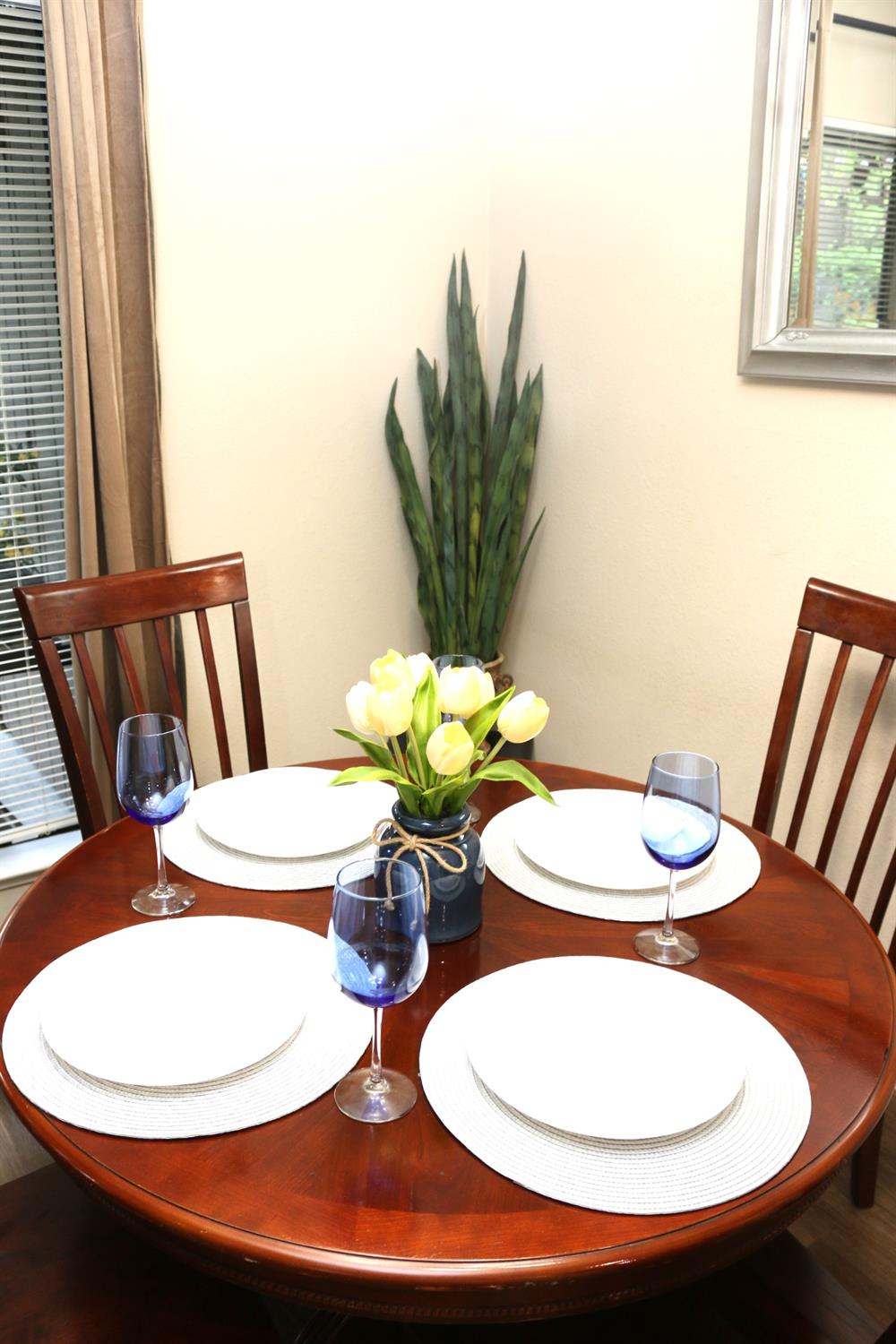 2442 Larkspur Lane 305