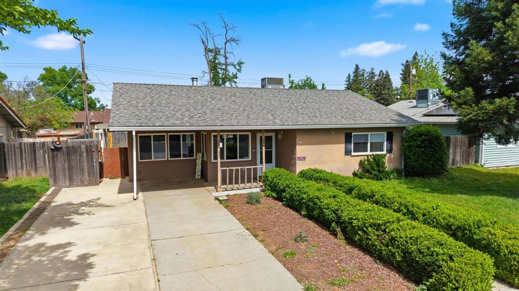 Photo of 215 Mesa Street, Wheatland, CA 95692 (MLS # 226044196)