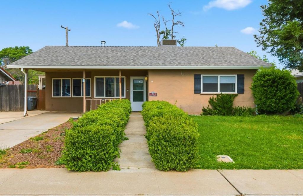 Photo of 215 Mesa Street, Wheatland, CA 95692 (MLS # 226044196)