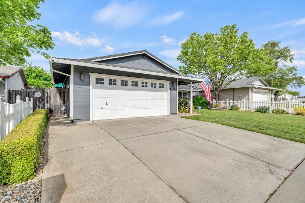 6743 Sun Brae Court