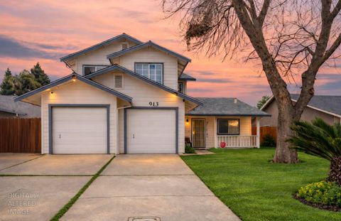 913 Jayhawk Way Modesto CA 95358