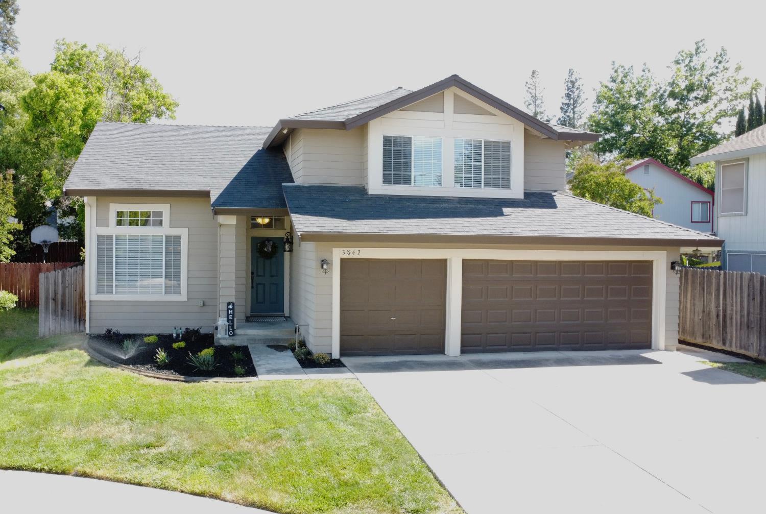 3842 Hunters Glen Place