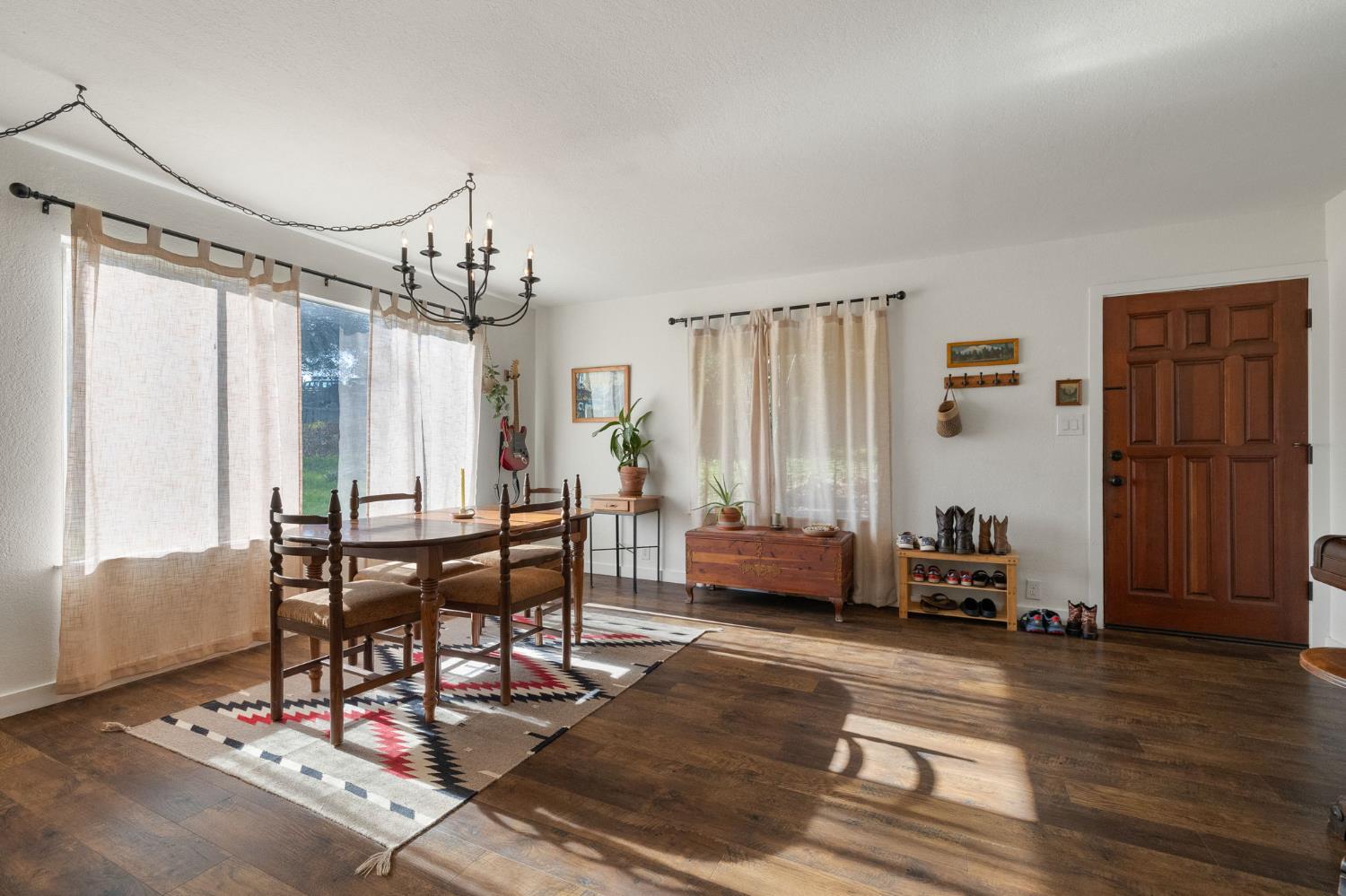 20475 Eureka Dr