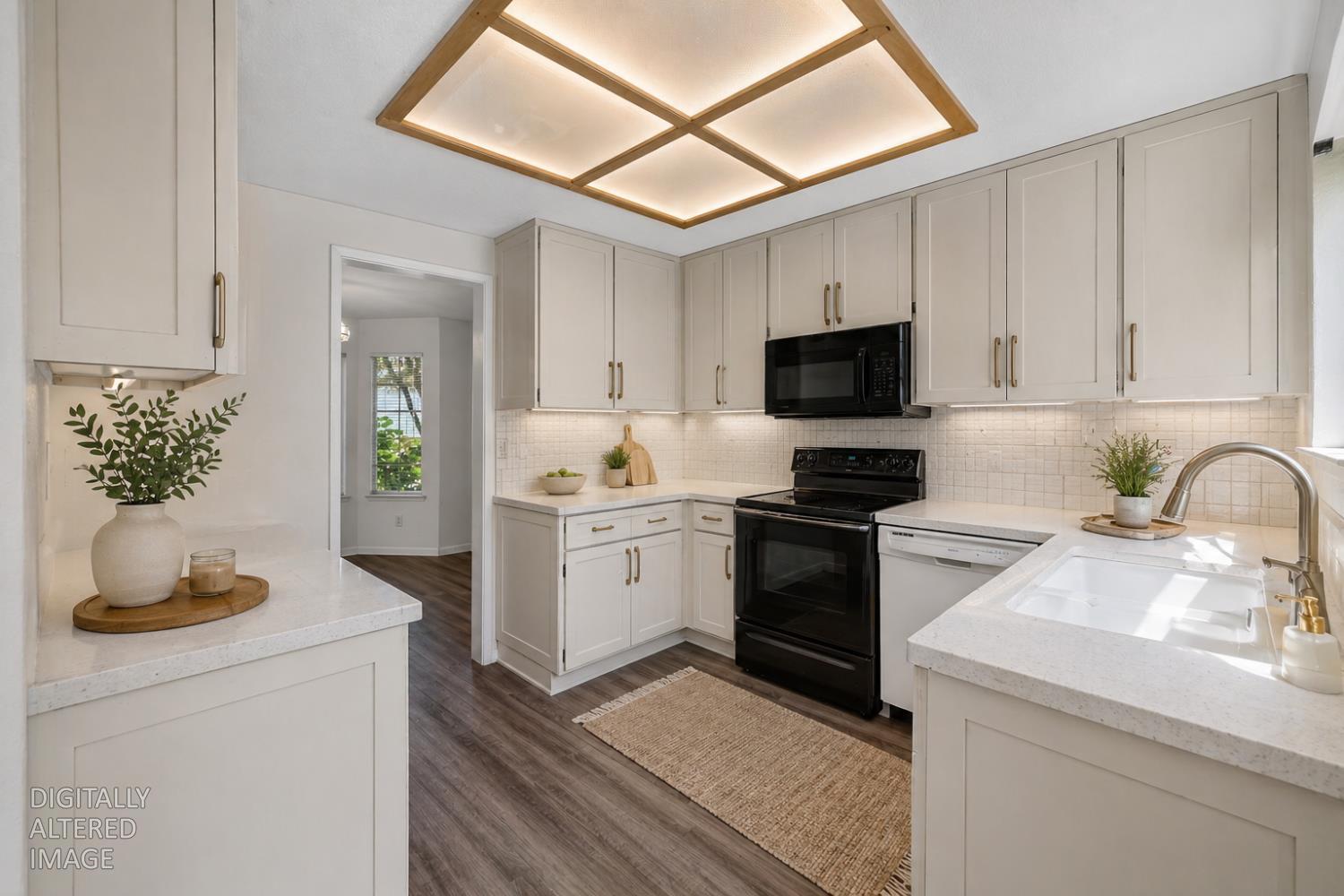 3813 Pasadena Avenue 34