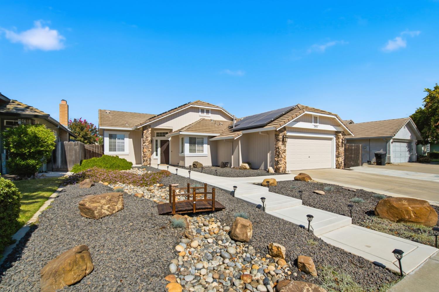 245 Douma Way