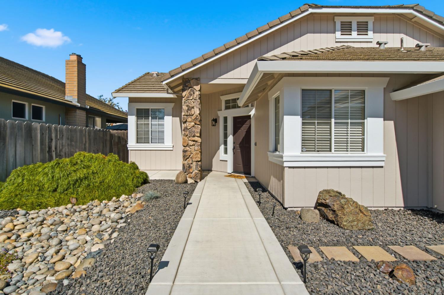 245 Douma Way