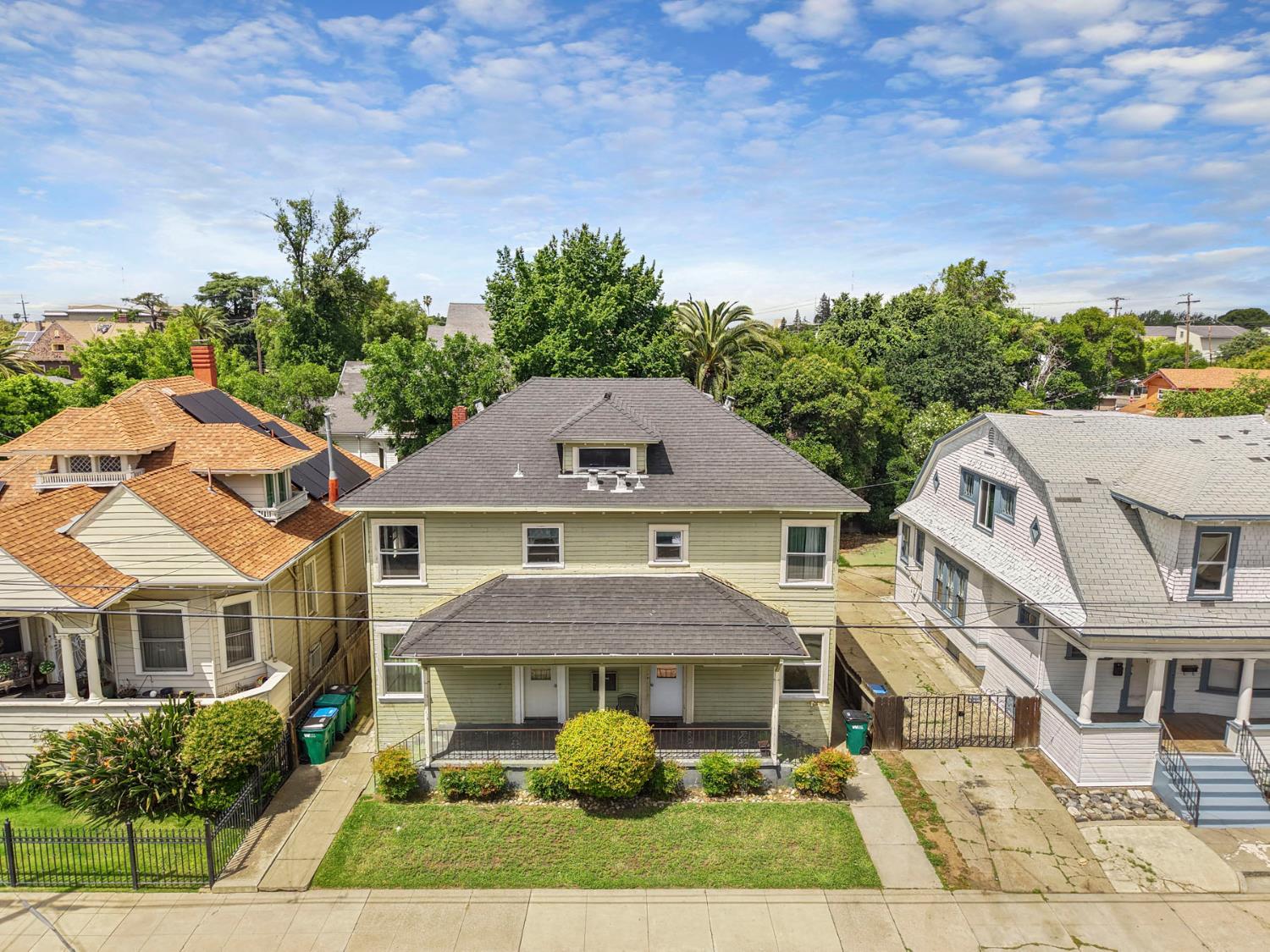 409 E Rose Street