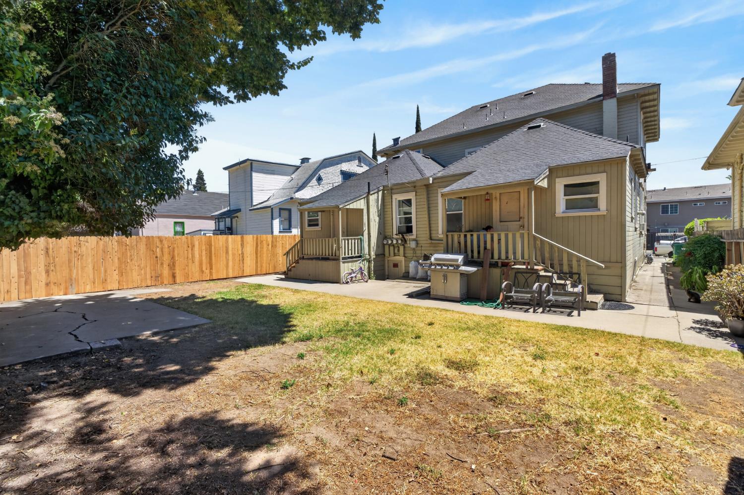 409 E Rose Street