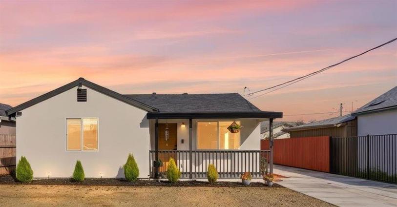 1923 JULIESSE Avenue