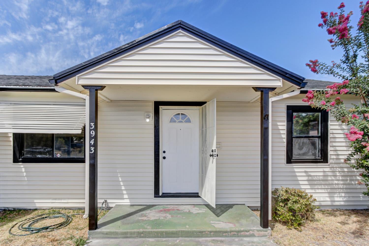 3943 Jasmine Street