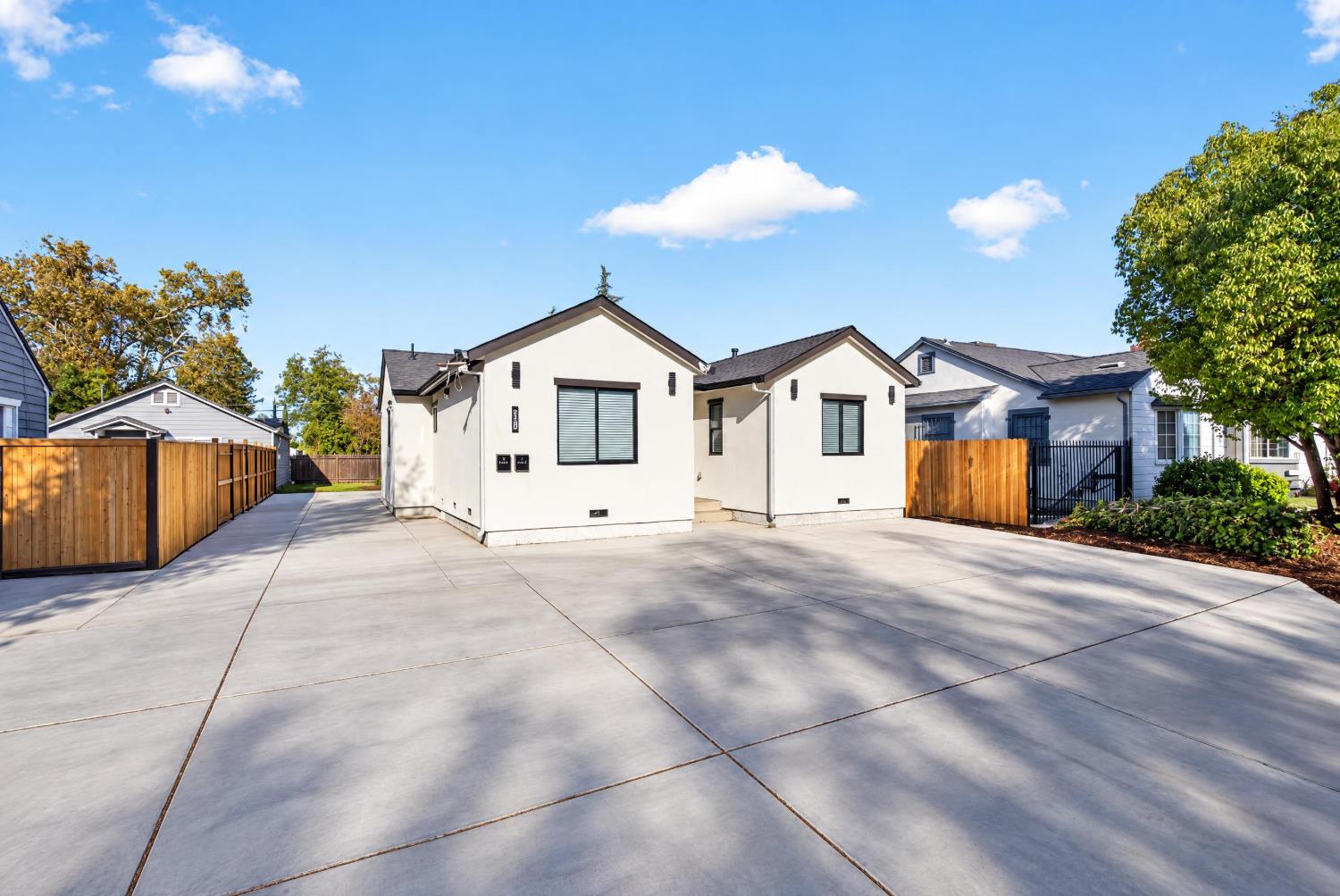 2041 Marconi Avenue 1