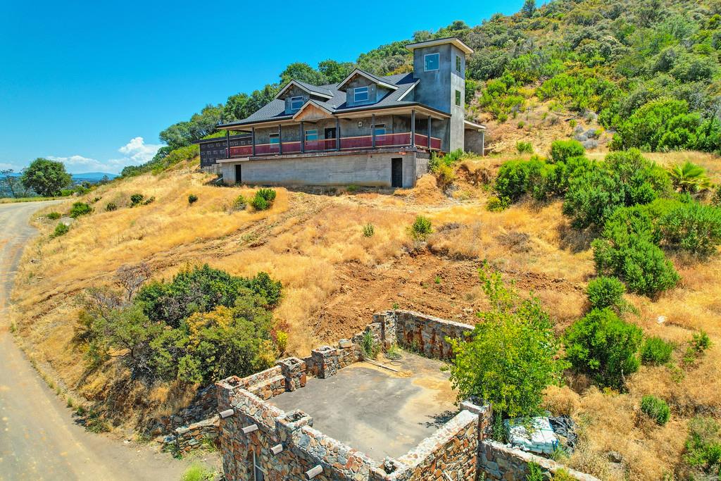 794 Kanaka Valley Road