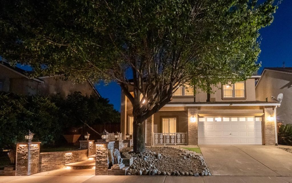Photo of 2210 Citrine Way, Sacramento, CA 95834 (MLS # 225129553)