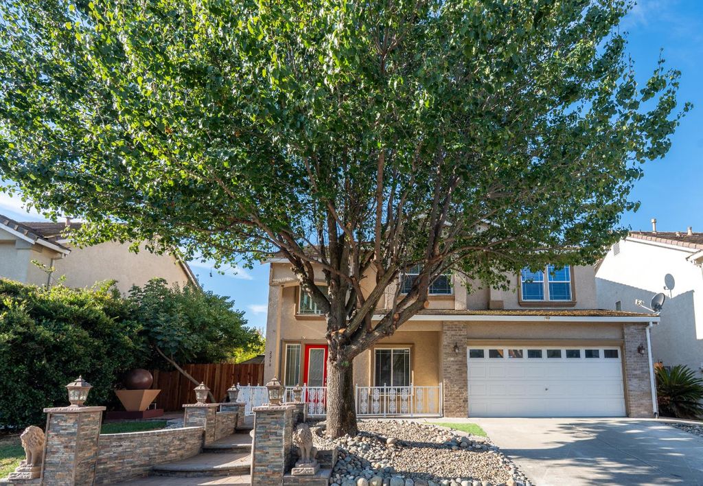 Photo of 2210 Citrine Way, Sacramento, CA 95834 (MLS # 225129553)