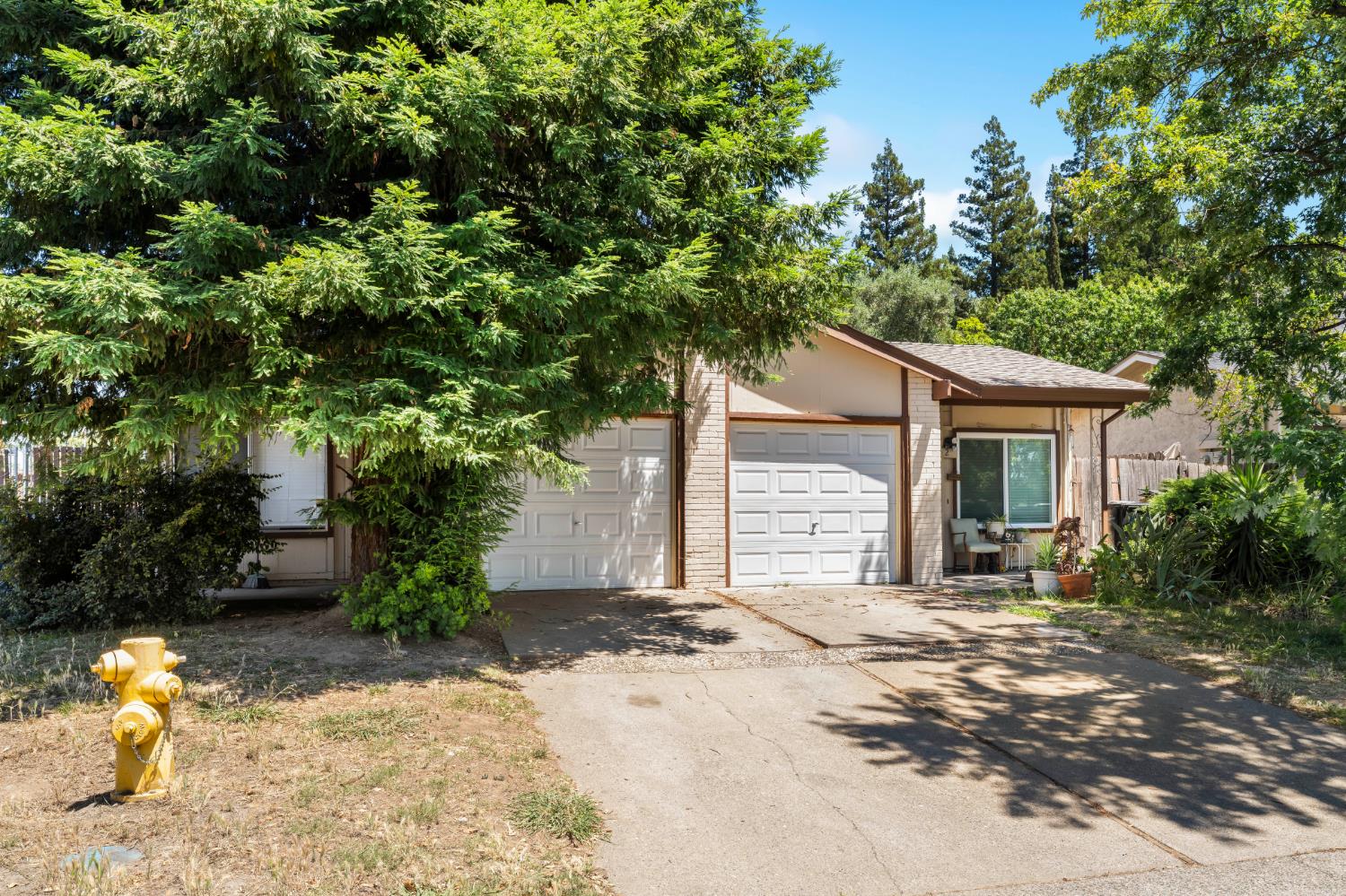 3962 Queenston Court
