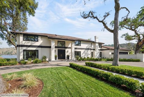 8266 Peninsula Drive Kelseyville CA 95451