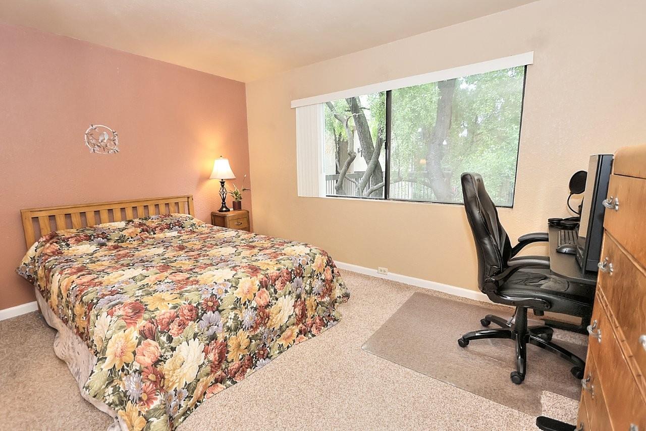 861 Woodside Lane 6