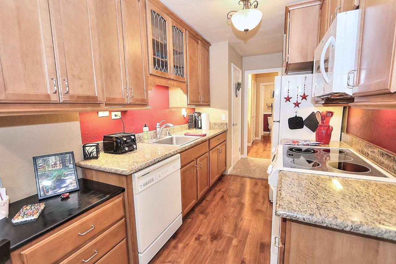 861 Woodside Lane 6