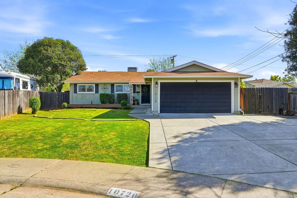 Photo of 10720 Zueger Court, Rancho Cordova, CA 95670 (MLS # 226032107)