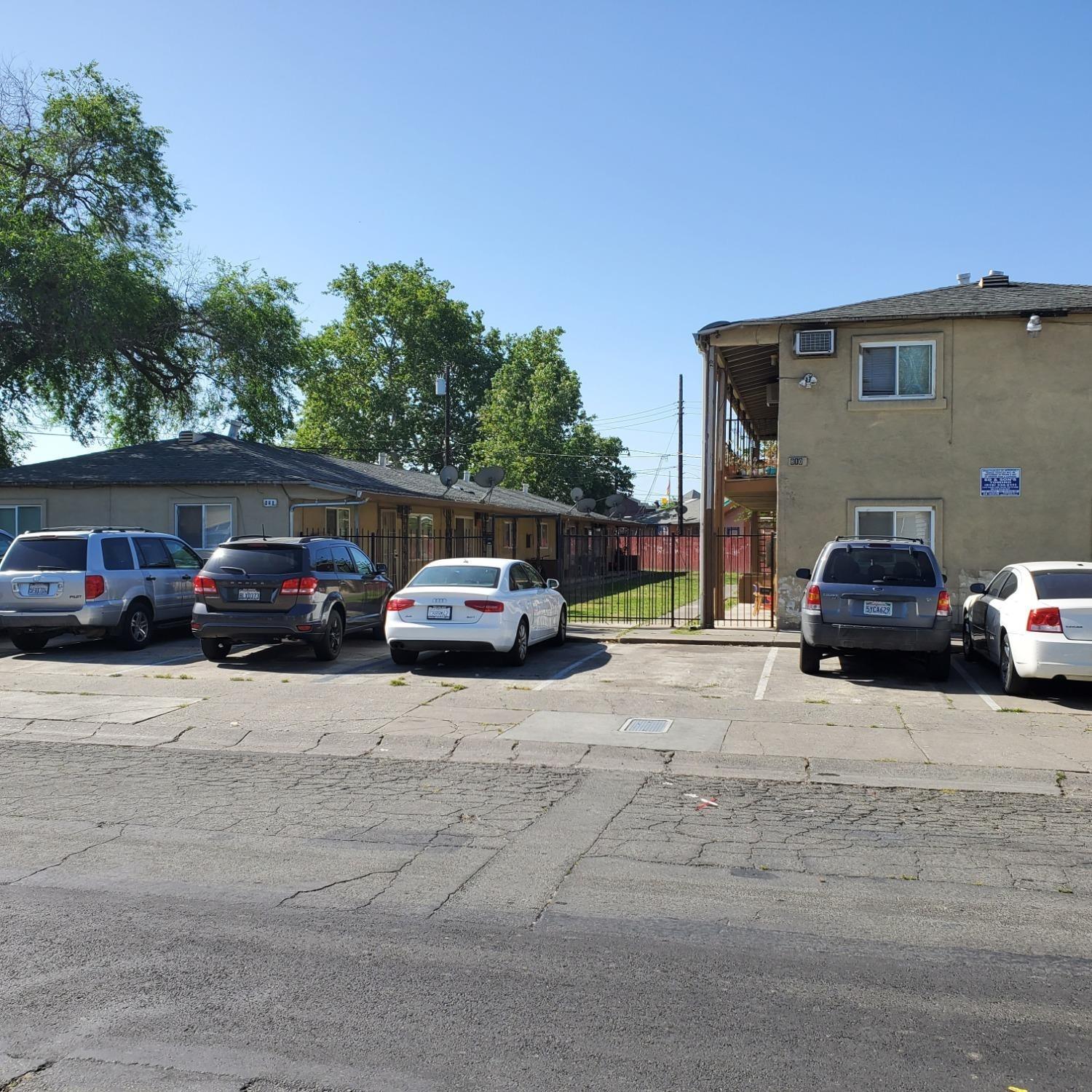 810 Lampasas