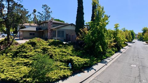 11 Dover Court, Vallejo, CA 94591 - #: 326021605