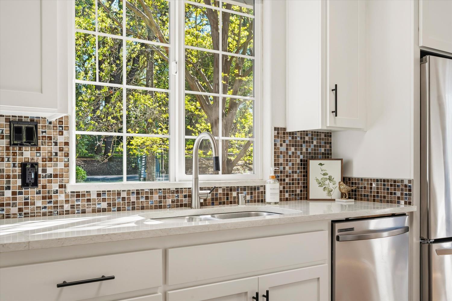 8347 Twin Rocks Road