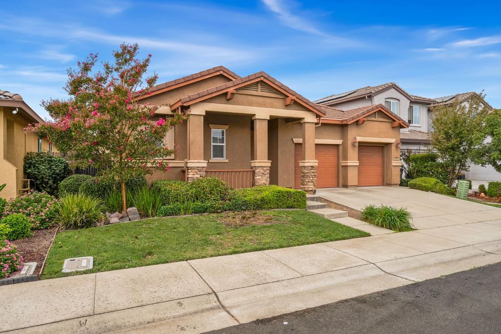 Photo of 5885 Dulwich Way, Sacramento, CA 95835 (MLS # 225137027)