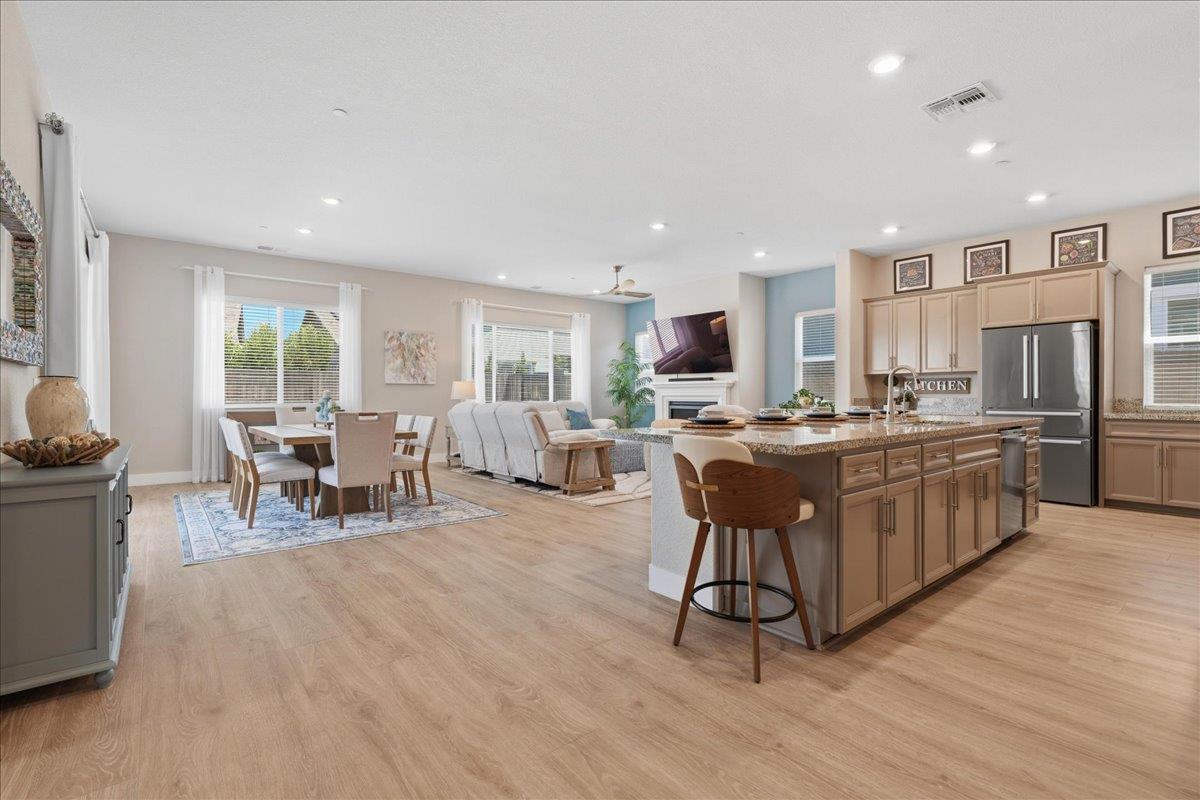 1504 Red Lake Way