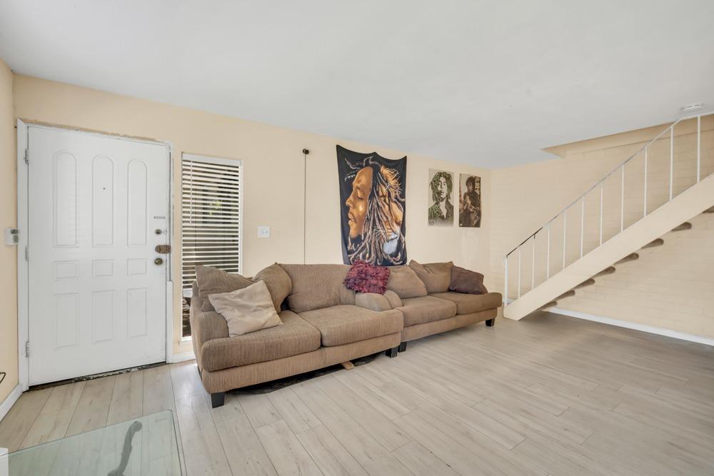10803 Coloma Road 2