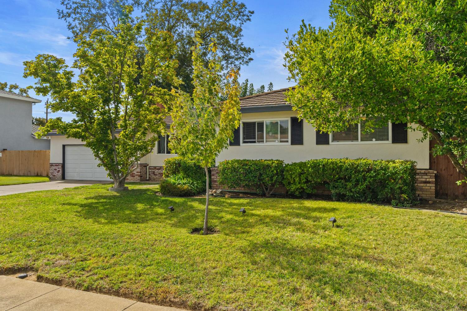 4628 Becrest Way