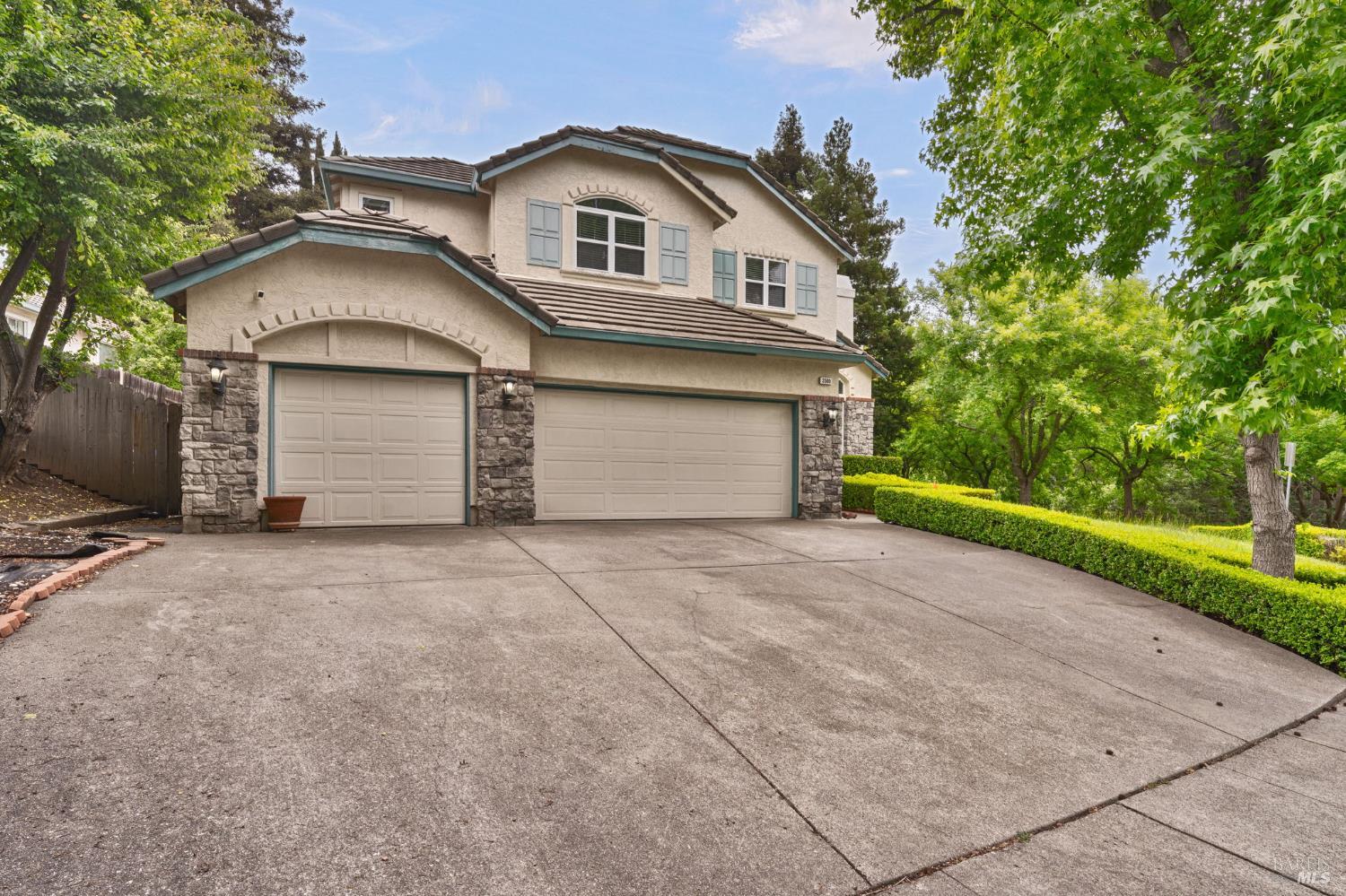 3500 Crownridge Drive