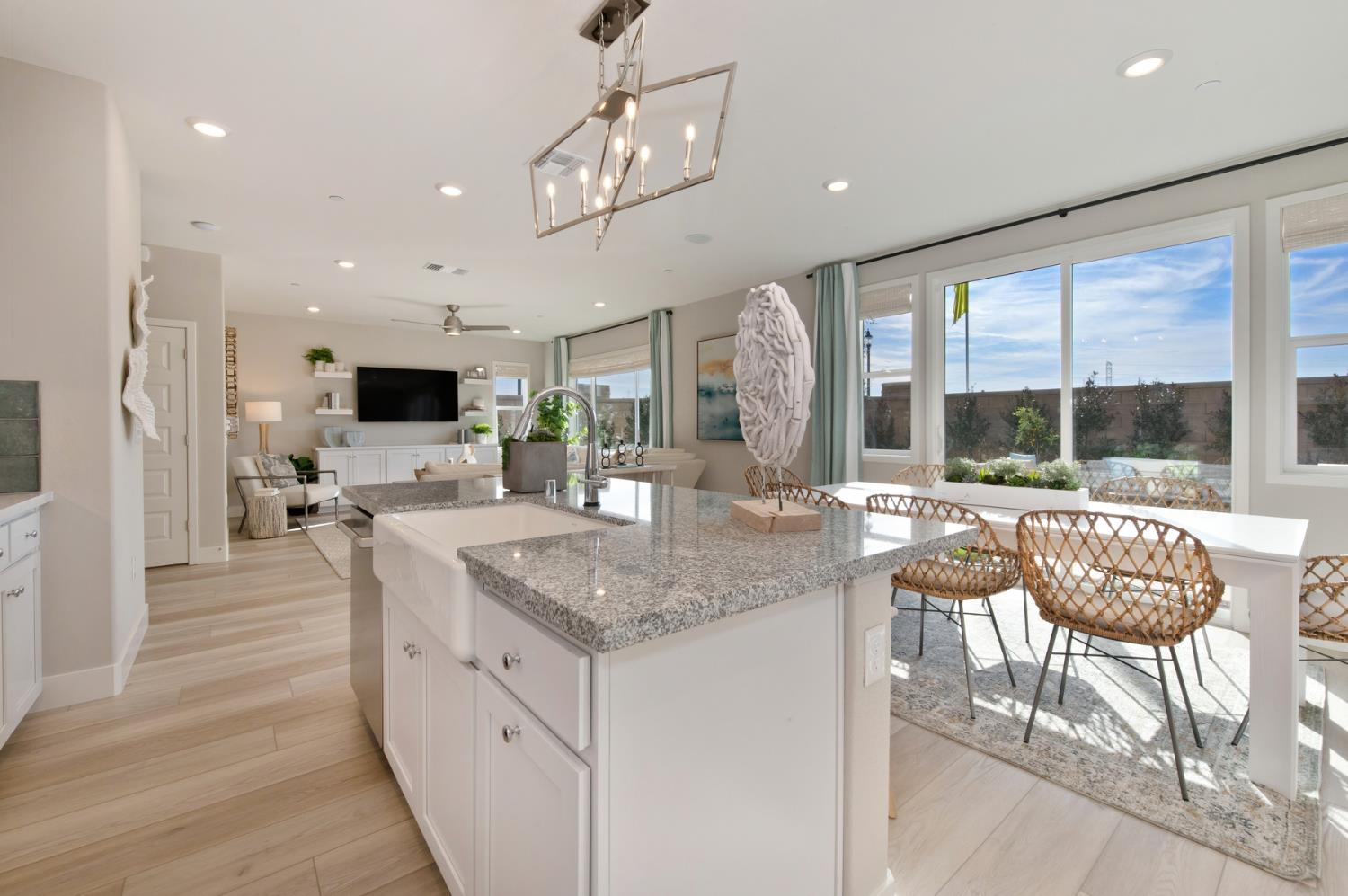 2600 Constellation Circle