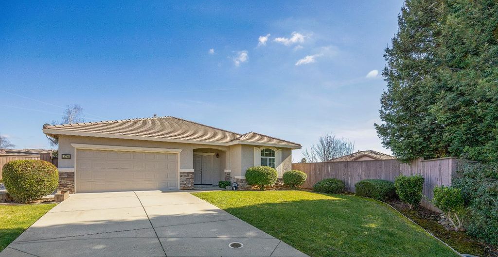 Photo of 170 Par Court, Ione, CA 95640 (MLS # 226030582)