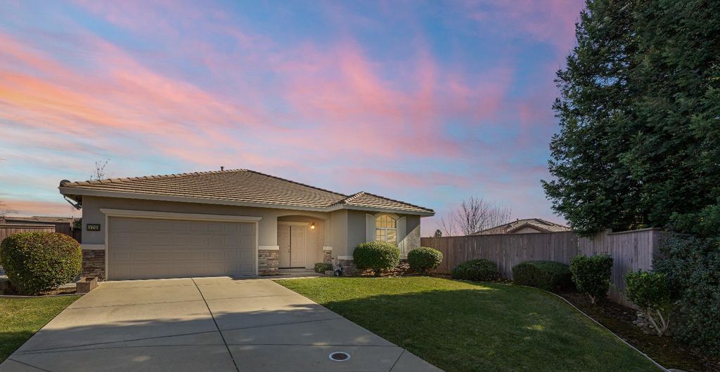 Photo of 170 Par Court, Ione, CA 95640 (MLS # 226030582)