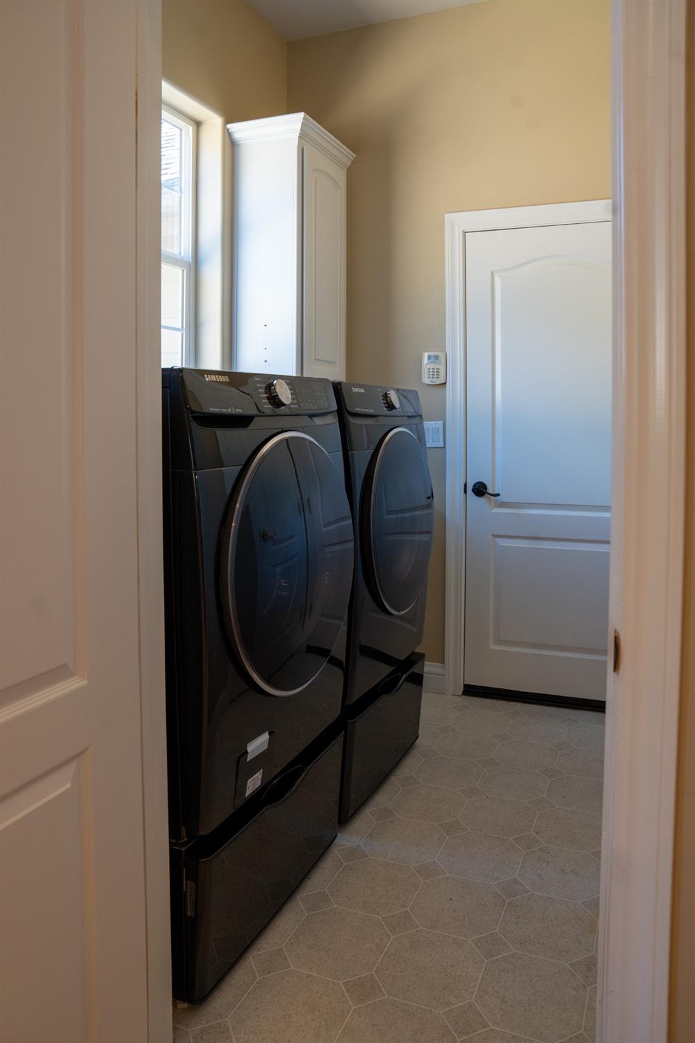 Placerville, California 95667, United States, 3 Bedrooms Bedrooms, ,3 BathroomsBathrooms,Residential,Pending,28598