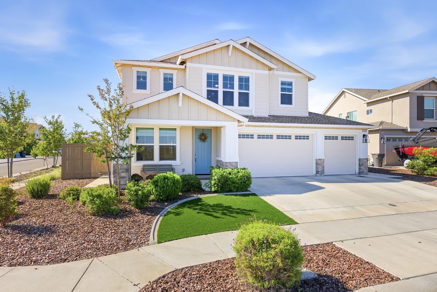 1152 Wadsworth Drive