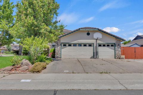 171 Robin Court Galt CA 95632