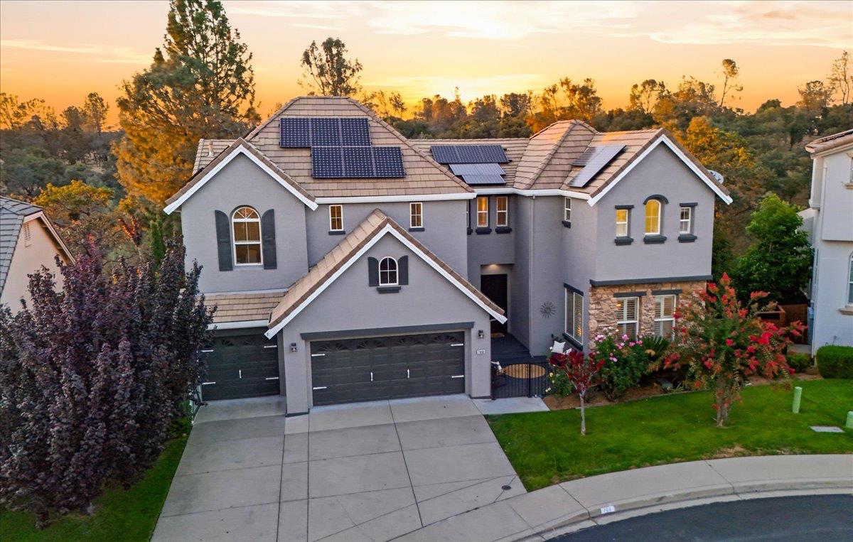 768 Grandview Drive